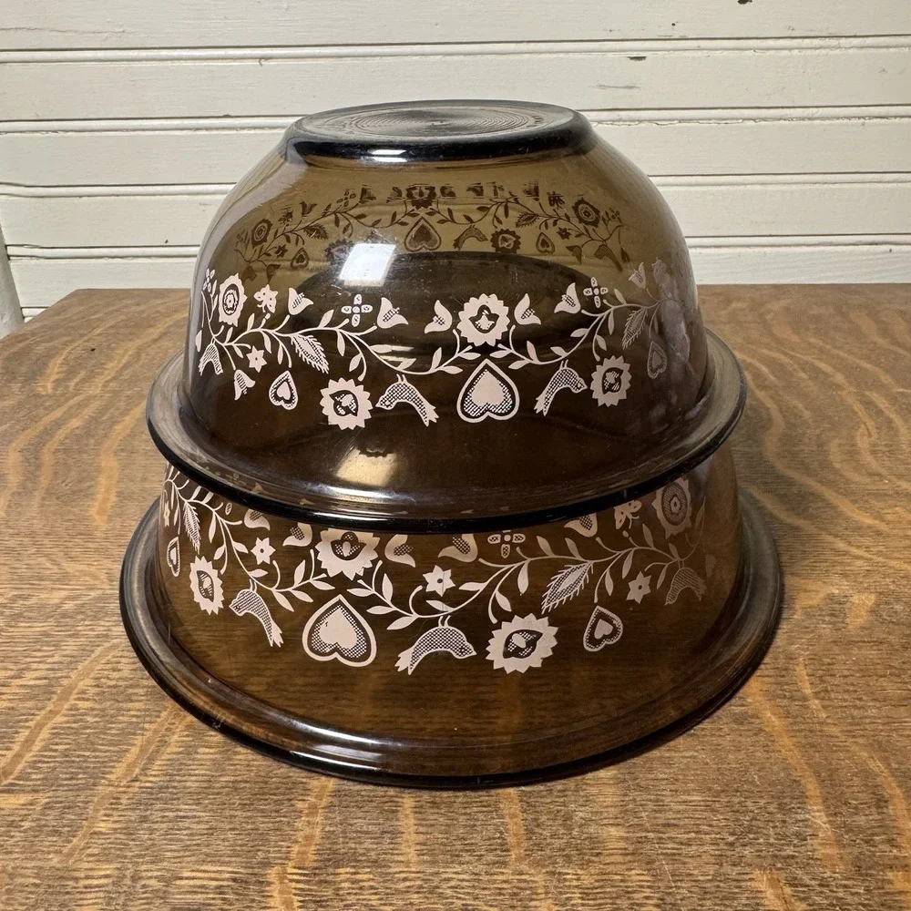 Vintage Pyrex Festive Harvest Mixing Bowls 322 323 Amber Birds Hearts